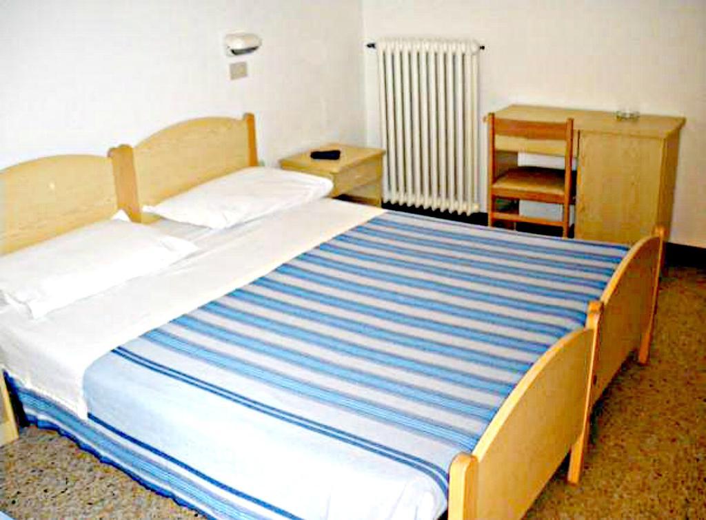 Hotel Ronconi Rimini Kamer foto