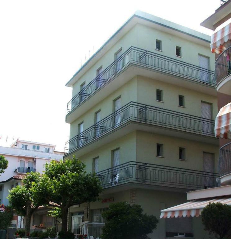 Hotel Ronconi Rimini Buitenkant foto