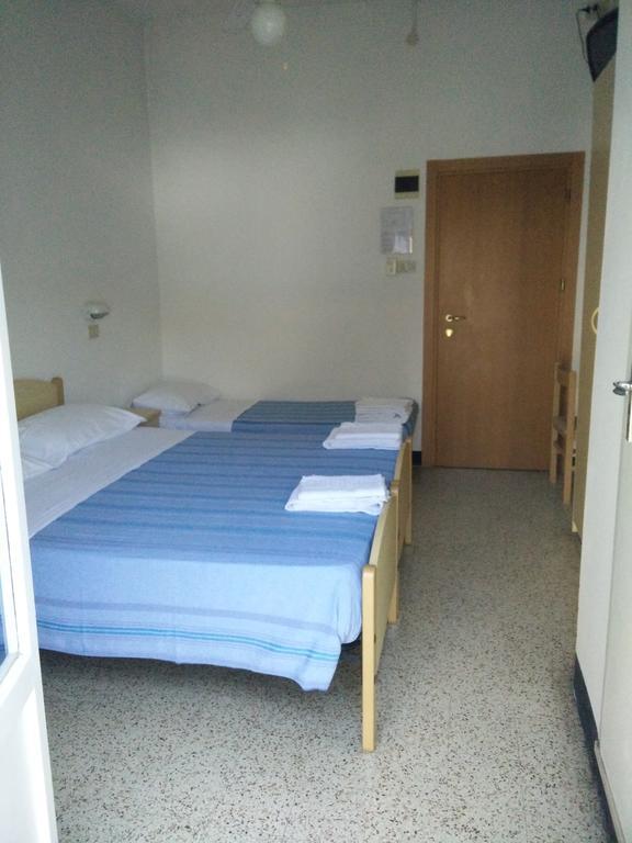 Hotel Ronconi Rimini Buitenkant foto