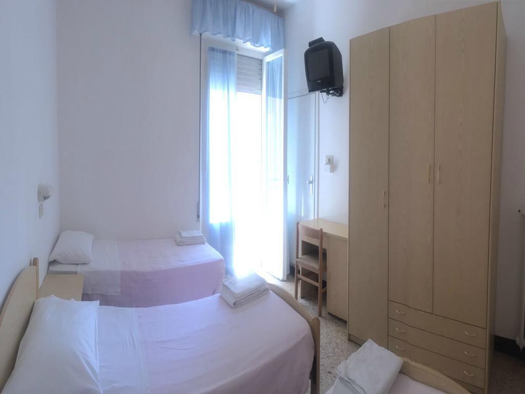 Hotel Ronconi Rimini Buitenkant foto