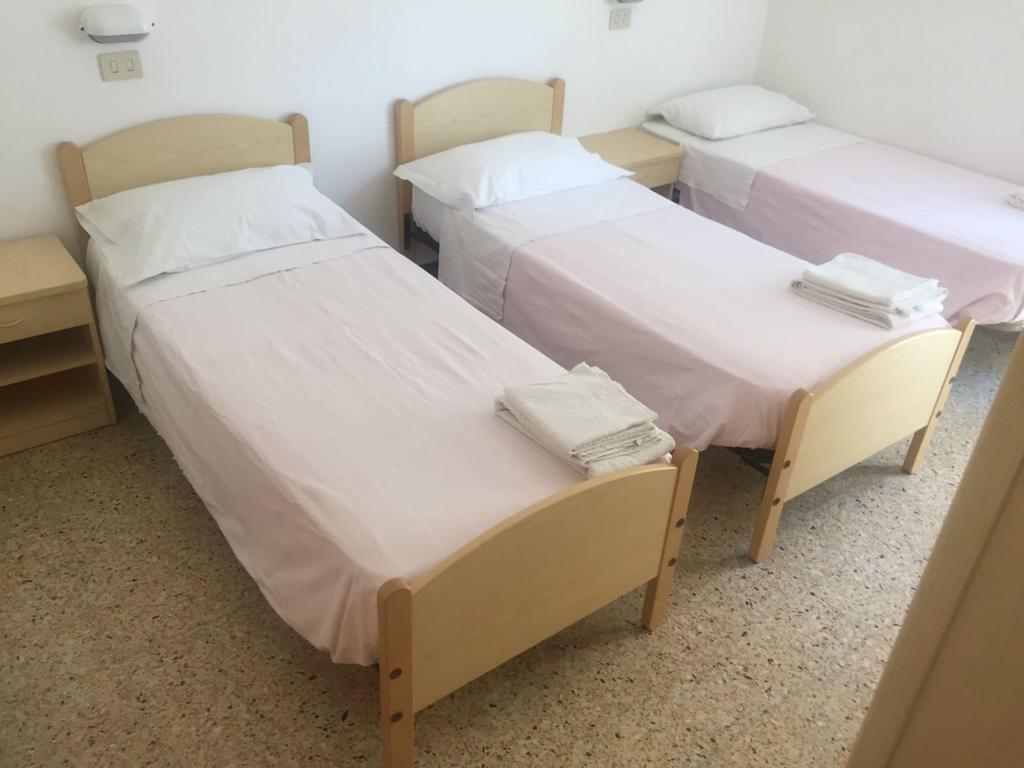Hotel Ronconi Rimini Buitenkant foto