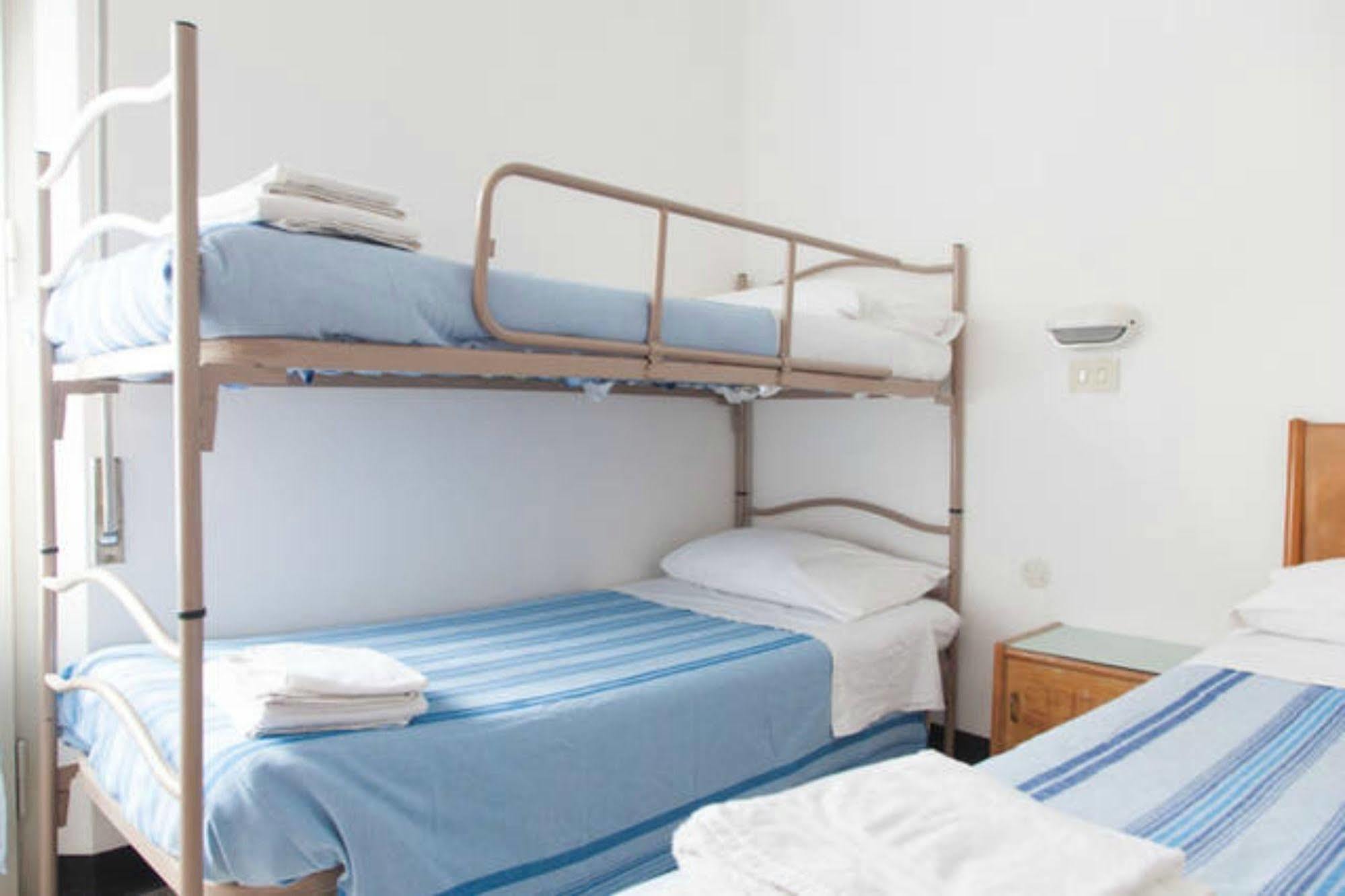 Hotel Ronconi Rimini Buitenkant foto