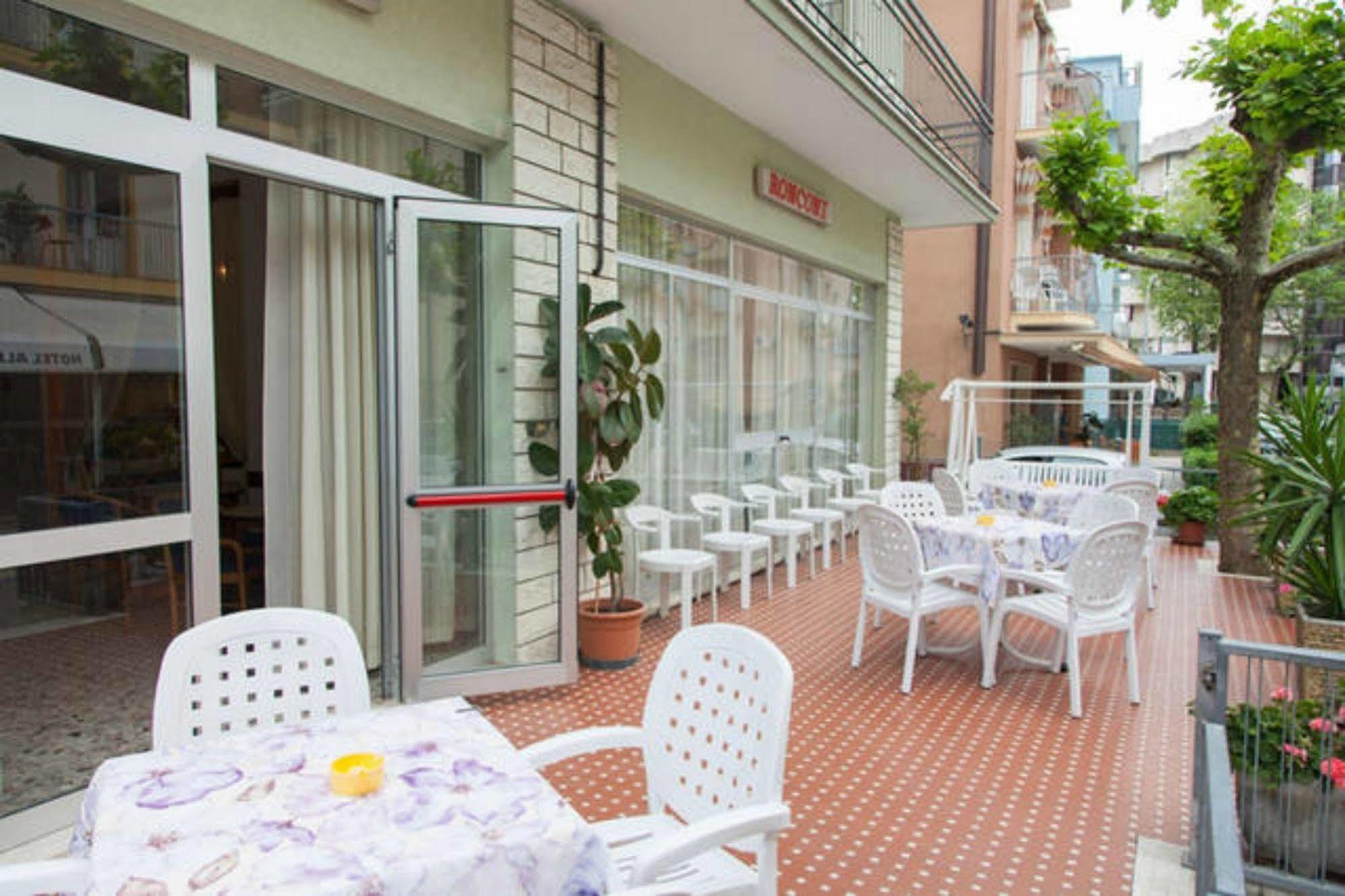 Hotel Ronconi Rimini Buitenkant foto