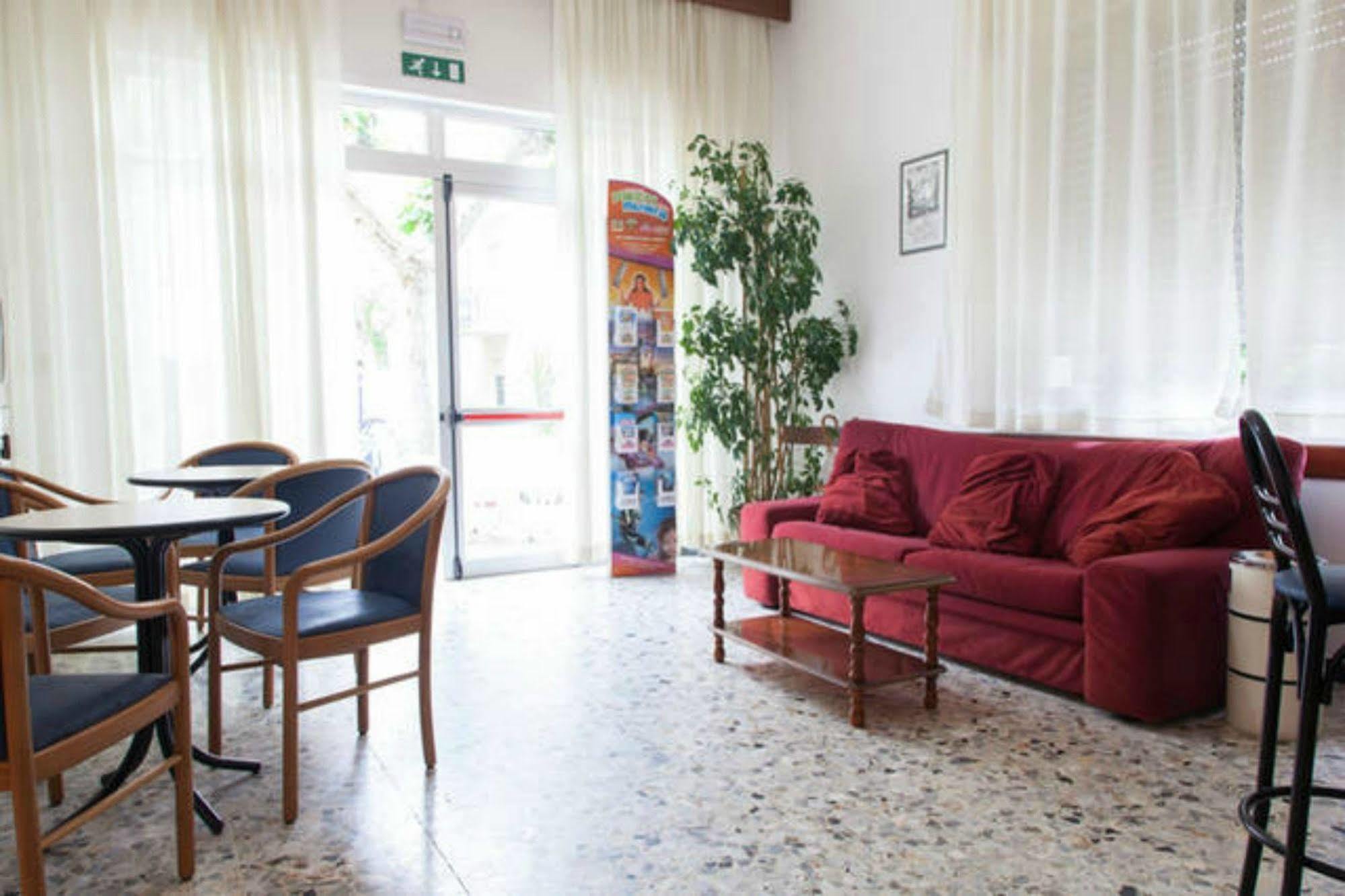 Hotel Ronconi Rimini Buitenkant foto